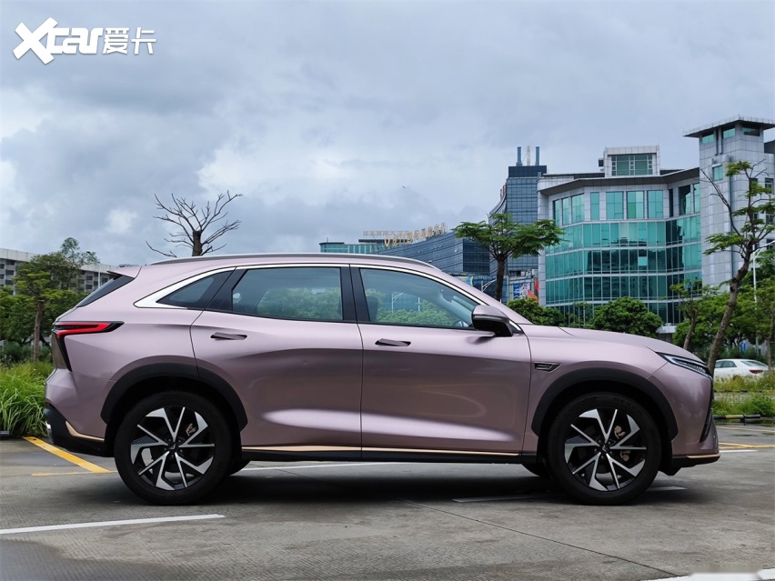 十万级最强产品！这SUV战力拉满 售价只要9.99万起！