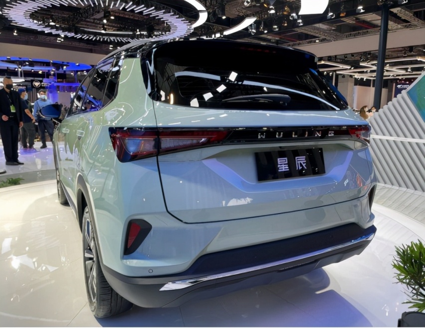五菱星辰SUV，6.98万元起，它不香吗？