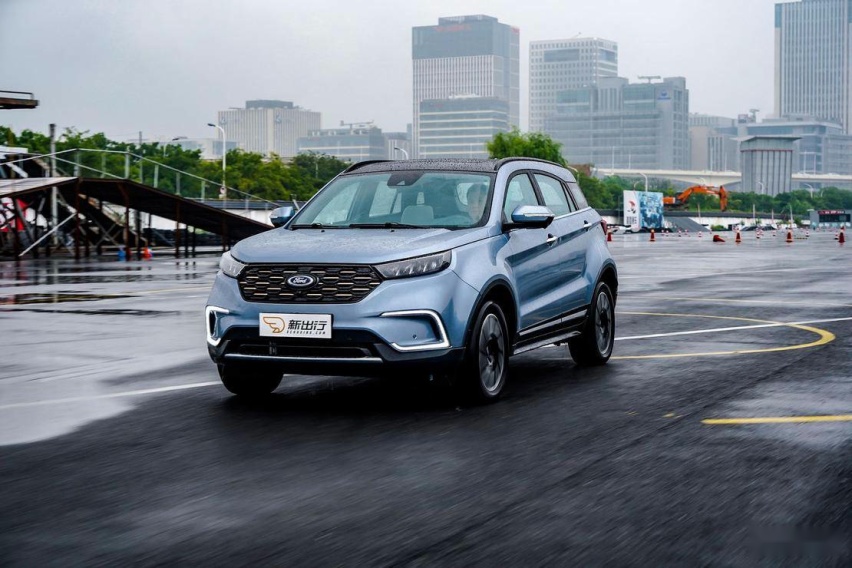 FORD_LingJie_EV_DT_01_02.jpg