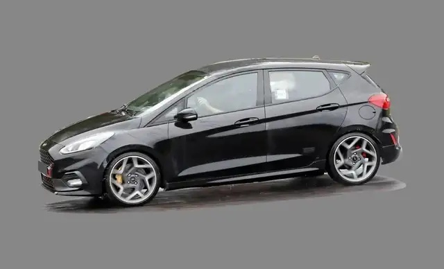 【e汽车】全新福特嘉年华ST实车谍照曝光