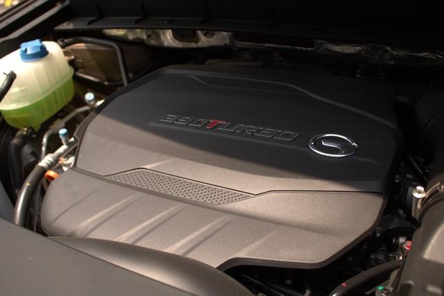 硬派运动中型SUV,最大252马力,20万内入顶配,实拍广汽传祺GS8S