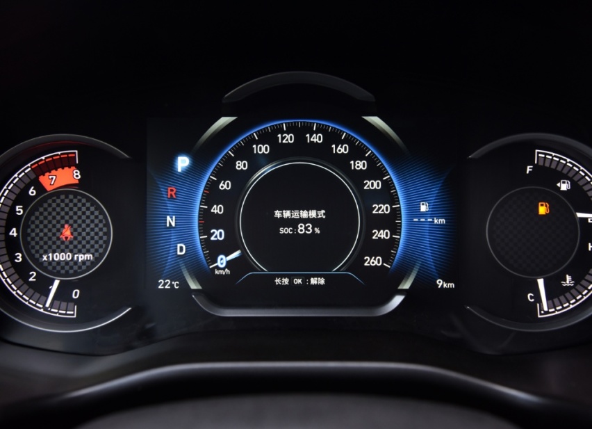 车长4930mm比途观L大，起步2.0T配8AT，为啥现代胜达卖不动？