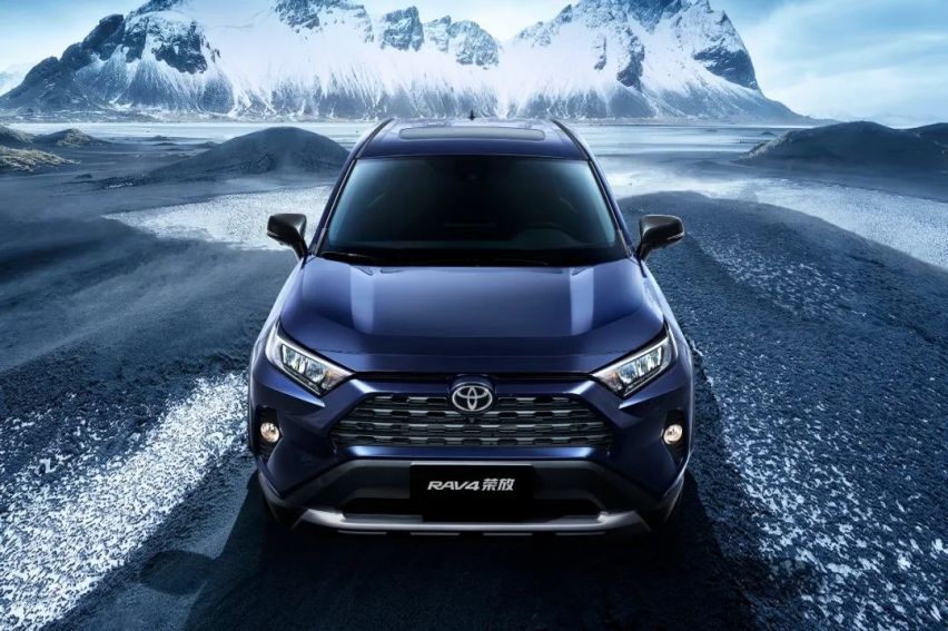 首付5.3万，月均花费5267元，搭载2.0L动力的RAV4荣放怎么样