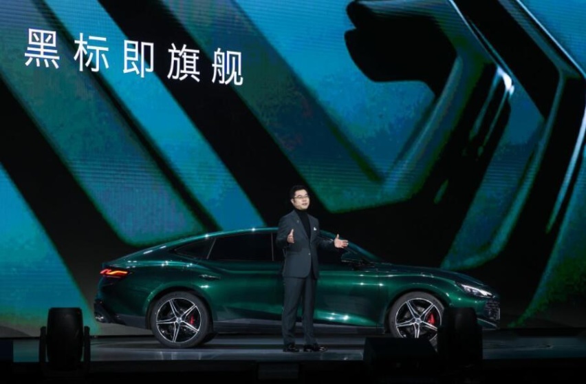 MG7迎战价格战！2.0T+电动尾翼，上汽名爵MG7售11.98万元起