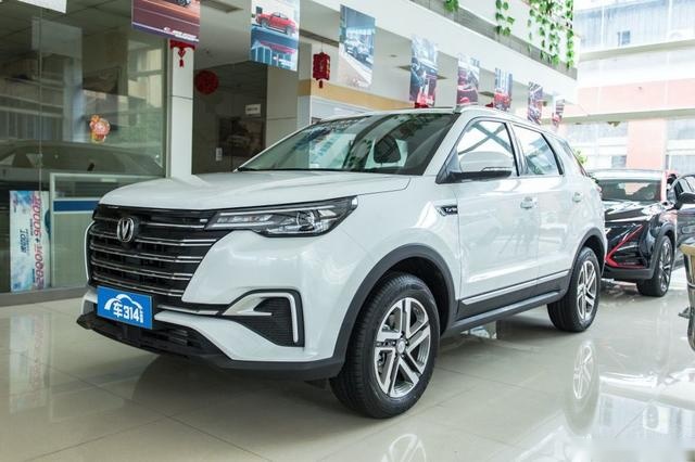 十万出头怎么选？别张口闭口捷达VS7了 看看这几台性价比更高
