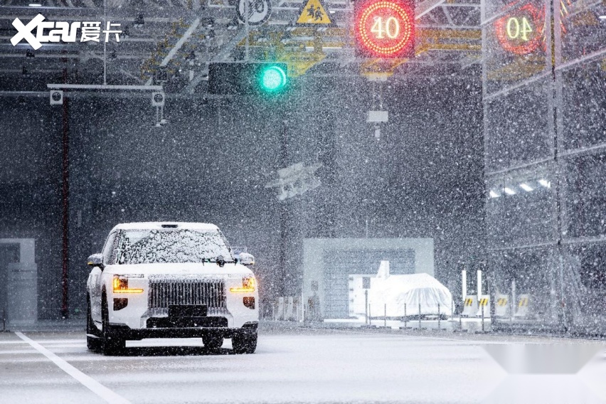 创下五大世界纪录，向全行业开放共享全球最大、最领先的吉利全球全域安全中