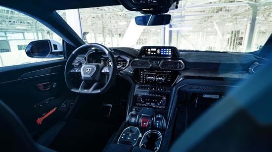 最帅警车，兰博基尼Urus警车官图发布
