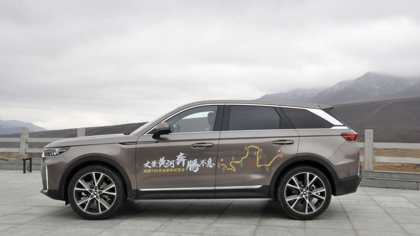 更大 更宽适 除奥迪Q5 马自达CX8 20万内看奔腾T99