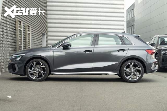年轻人入门级豪车，还有运动套件可供选择！亮相广州车展