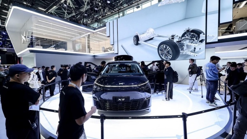 我发现，现在的国产新能源汽车，普通消费者高攀不起
