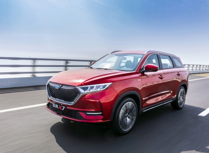 主打越级空间、配置和科技感的大SUV，长安欧尚X7购车指南