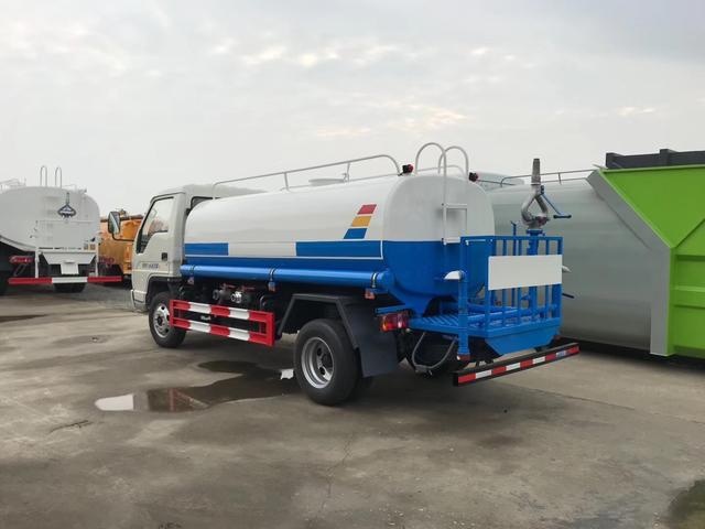 福田5吨工地专用洒水车 不上户5T环保洒水车
