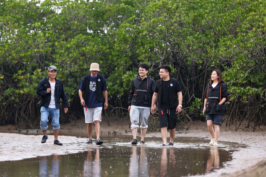 行有大爱：福探长们用点滴微光守护靓丽风光