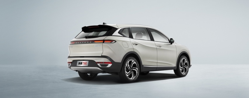 “一汽红旗”从15万降到10万！爱信8AT，2.0T大空间SUV