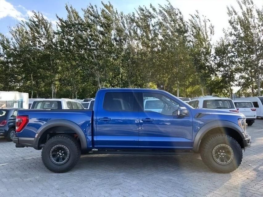 3.5L+10AT+大沙发+大屏,豪华升级新猛禽F-150告别傻大黑粗