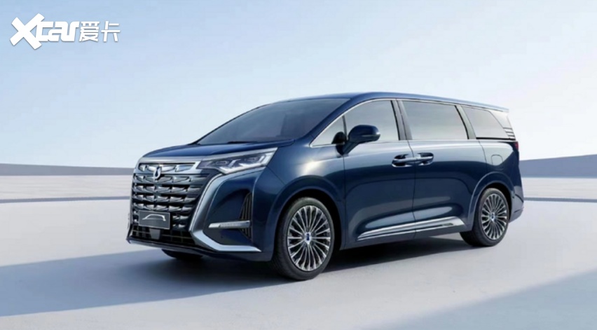 iMAX8 EV成全球首款交付的纯电MPV，上汽荣威终于扬眉吐气了