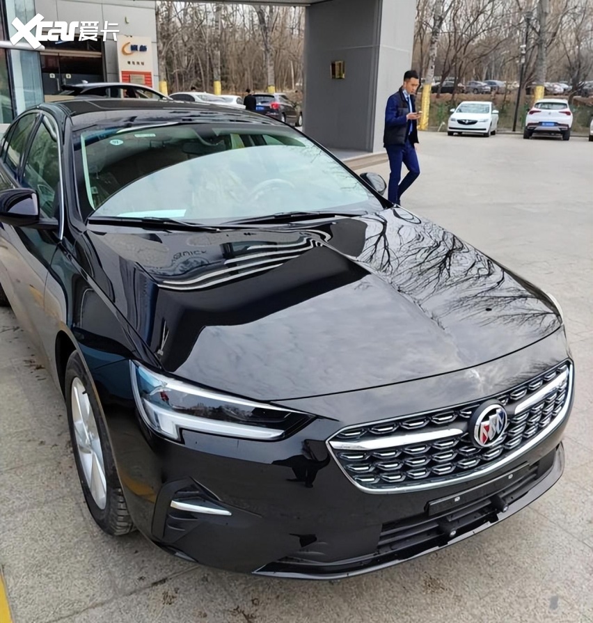 空间大颜值高,车长超4米9,全系9at,带你看2023款别克君威