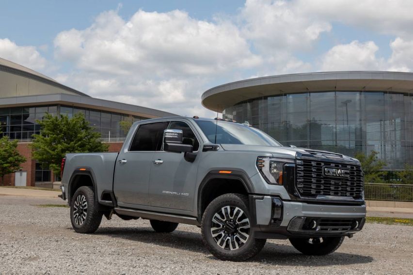 北美2024 GMC Sierra 2500 Denali ：不仅更大