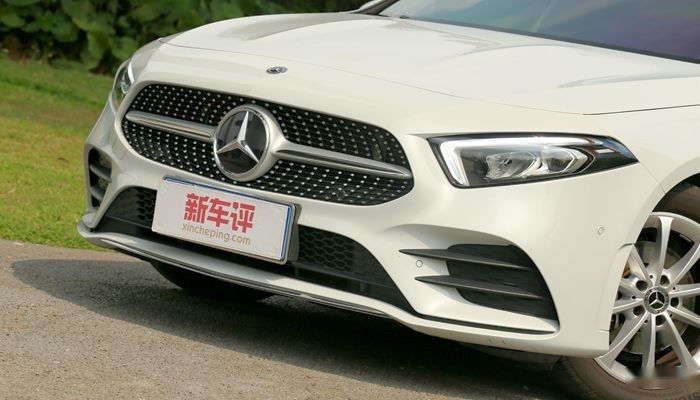 奔驰A级/宝马1系/奥迪A3，谁是年轻人的第一辆豪车?