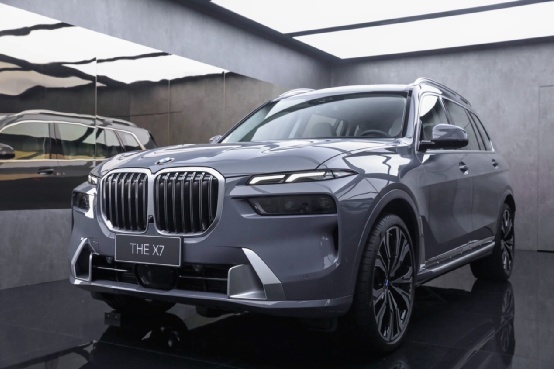 更先进 更豪华 BMW i7、BMW X7亮相成都