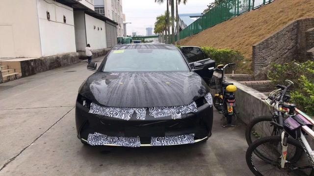 首次搭载磷酸铁锂刀片电池的比亚迪汉终于曝光 续航605km