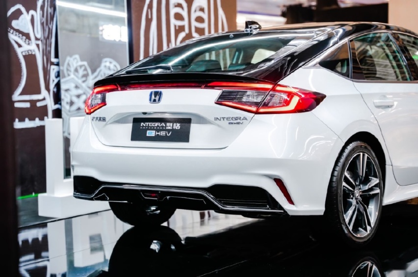 13.99万元起，五门轿跑型格HATCHBACK掀潮上市