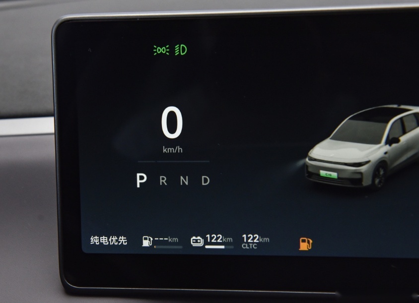详解零跑C10：后置后驱是亮点，智能配置很抢眼