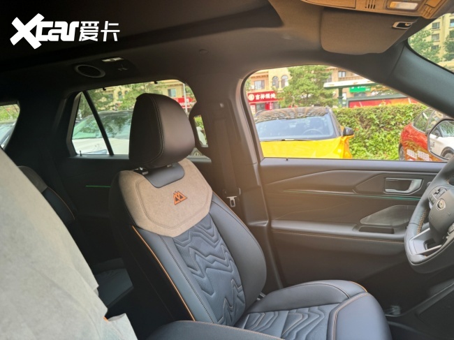 27款探险者昆仑巅峰，依然硬派，依旧能打