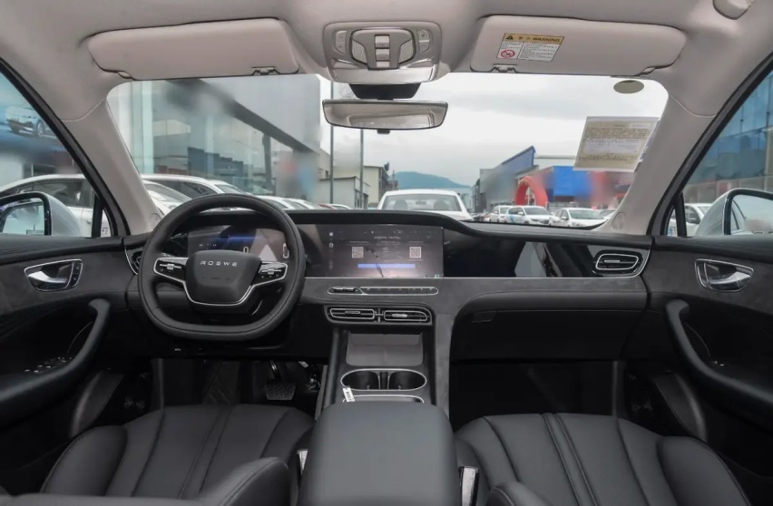 中大型MPV 19.99万元起，B级轿车9.98万元起，上汽荣威双车上