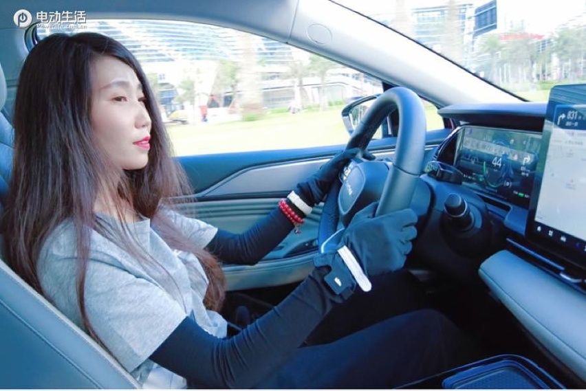 试驾AION S Plus冰玫粉 星河美颜/超低风阻/602km续航