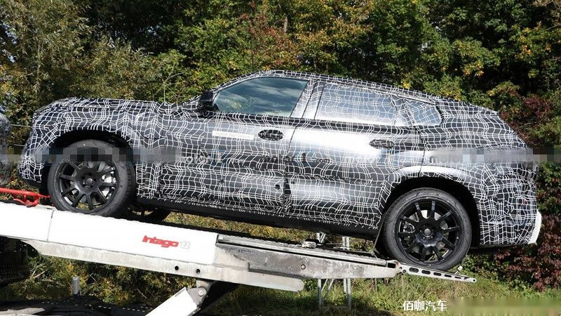 bmw-x8-spy-shots-side-hauler.jpg