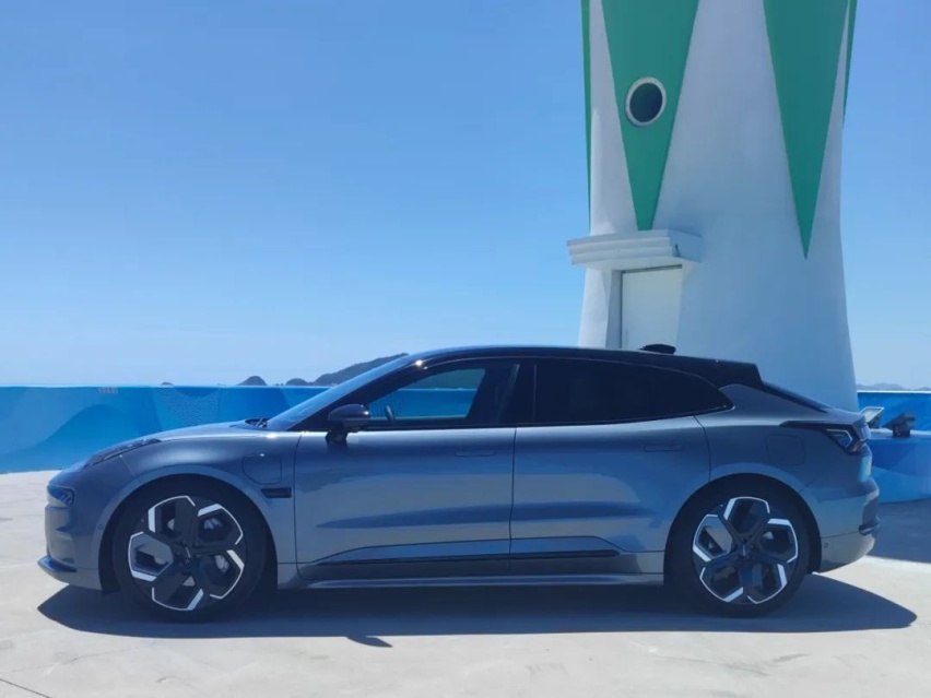 Cars01试驾丨8155上身 升级后的极氪001表现如何