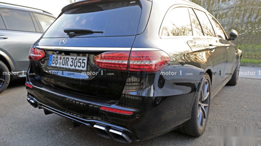 剑指RS6 Avant 新款奔驰AMG E63旅行版谍照曝光