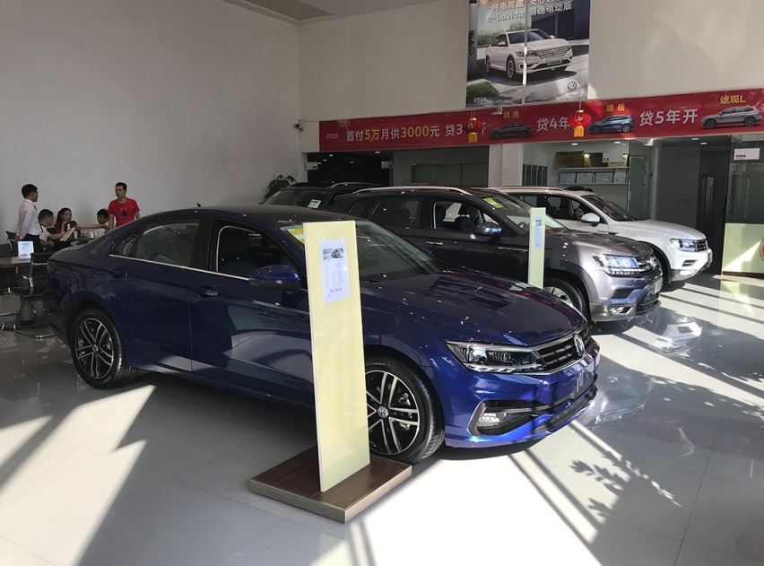 【暗访】都是10来万，捷达VA3/桑塔纳/科沃兹谁的优惠更给