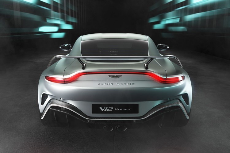 搭载5.2T双涡轮V12发动机 阿斯顿·马丁V12 Vantage官图