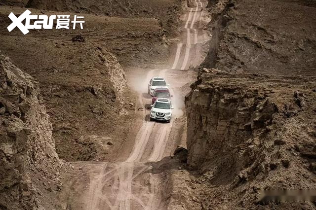 探索全球SUV销冠的秘密！奇骏穿越无人区，靠的是什么本事？