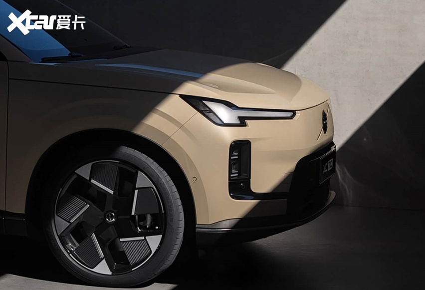 限时26.99万元起，沃尔沃全新XC70上市：超混系统+领航辅助