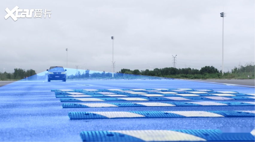 “操控,安全”之王,腾势N8L重新定义,家庭豪华出行标杆!