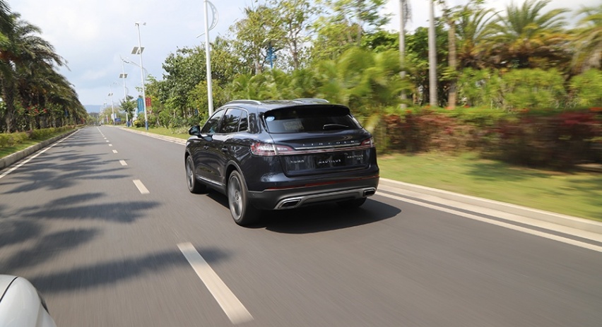 【鹏哥聊车】40万左右最值的V6？试驾林肯航海家2.7T