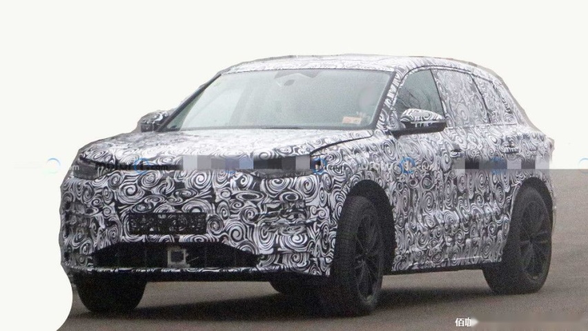 2022-audi-q5-e-tron-first-spy-photo.jpg