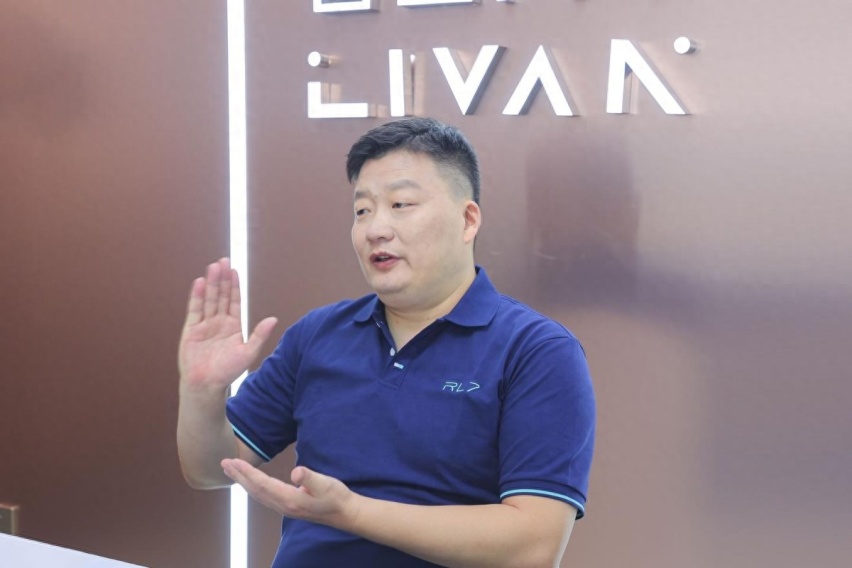 一支奇兵建制成军，产品力即是战斗力，睿蓝和谁在一起