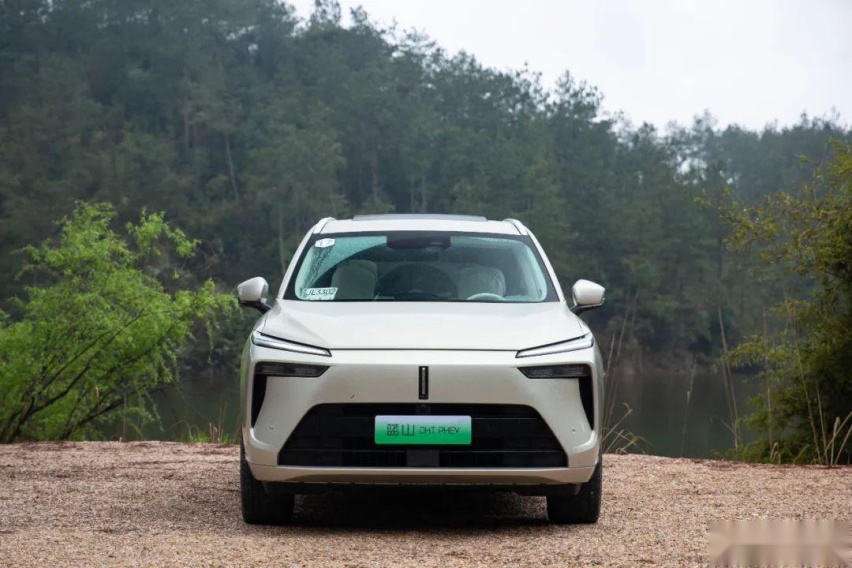30万、插混、大六座SUV，这杯“蓝山”要硬刚理想L8？