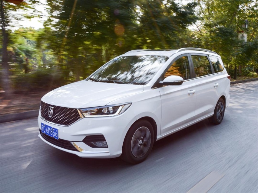 实用6座+CVT！8万级新车空间大又平顺，家用无敌了