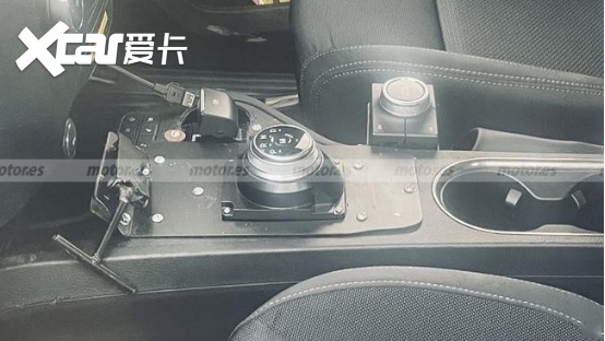 福特“硬”起来了，全新Ranger皮卡及撼路者谍照曝光