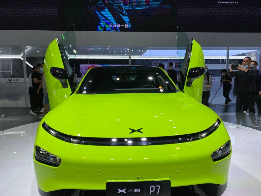 小鹏P7鹏翼版，40万左右，圆你跑车梦！