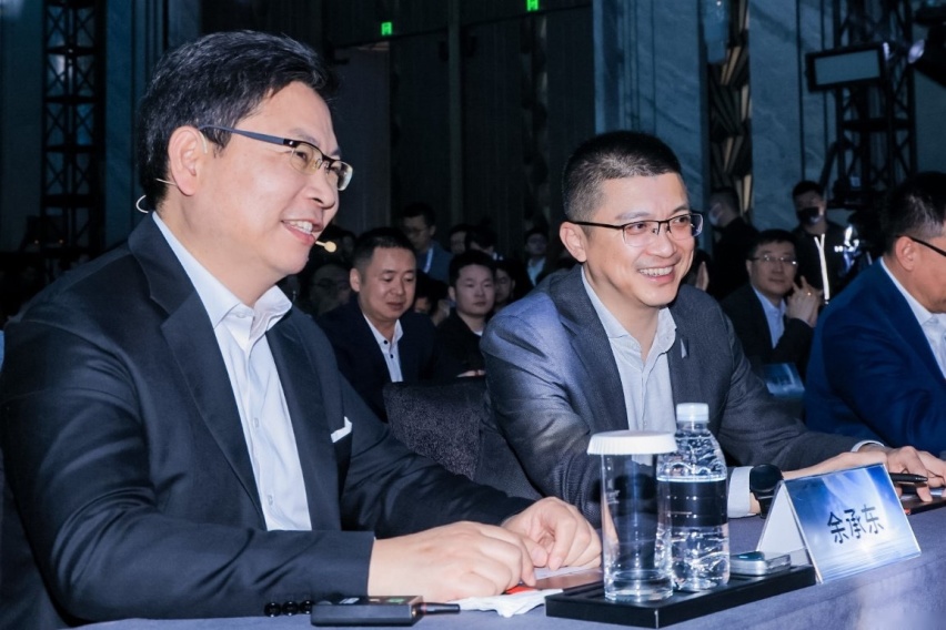 阿维塔将首批全系迭代华为ADS 2.0，下半年开启升级