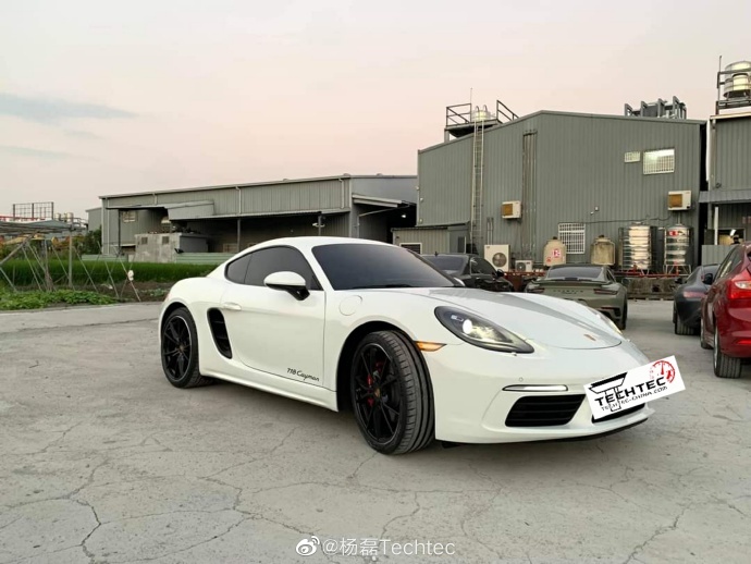 保时捷718 Cayman 2.0T刷ECU改装德国TECHTEC电脑
