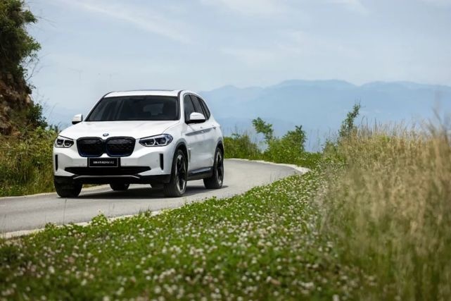 试驾 BMW iX3：体验新时代的可持续发展