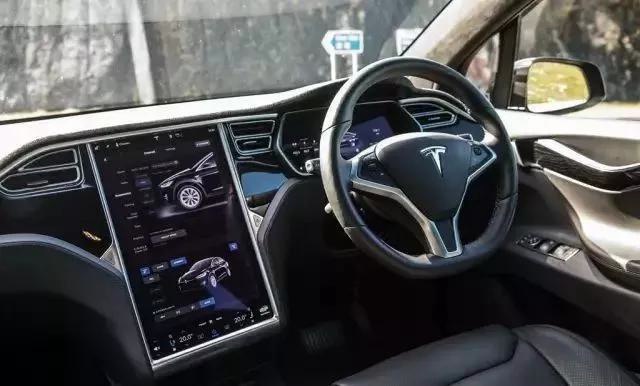 纯电动车改装起来一点不输燃油车 随意改都能帅出天际!