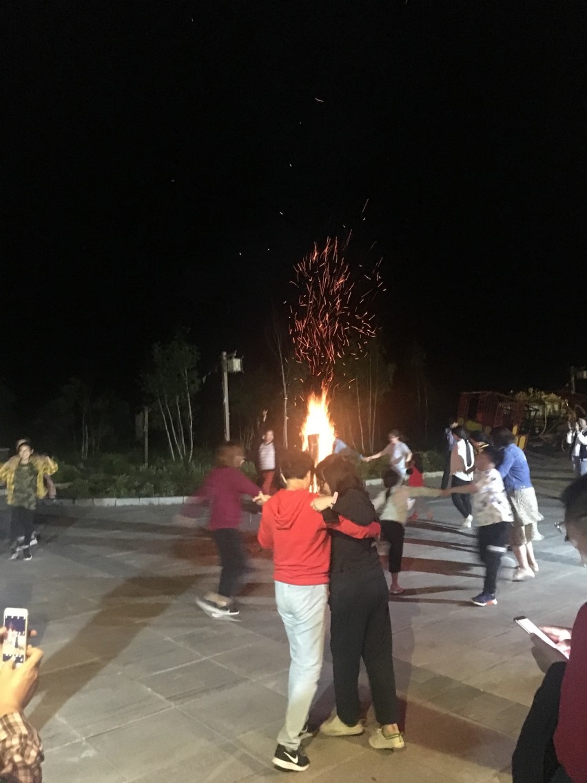 环华游记 内蒙篇：入住白狼镇鹿村，只是见鹿未见狼